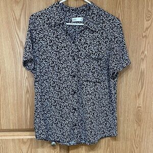 Croft & Barrow Black and White Floral Shirt